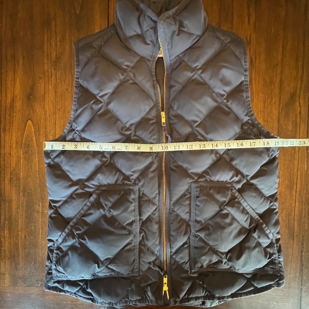 J. Crew Quilted Navy Down Puffer Vest, Zipper, Size Medium - Picture 11 of 11